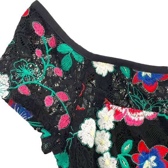 NWOT GUESS Lace Floral Off Shoulder Body con Mini 4 Black Multi - Picture 6 of 16